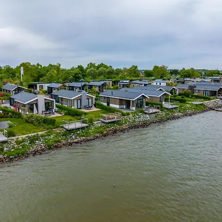 Modern On The Water Of The Markermeer * Bovenkarspel