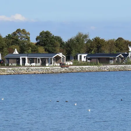Modern On The Water Of The Markermeer * Bovenkarspel